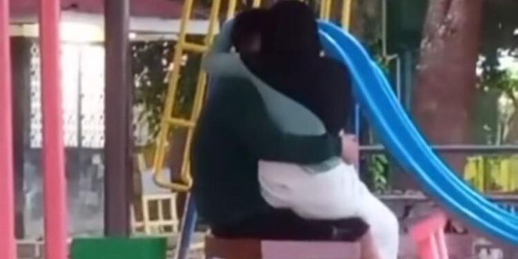 Video Perilaku Tidak Senonoh Sejoli di Taman Pamedan Tanjungpinang, Viral di Medsos