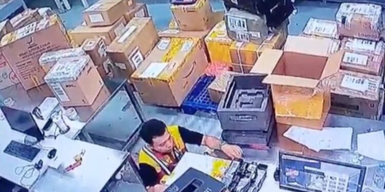 Viral Bea Cukai Diduga Pasang Tarif 30 Persen untuk Peti Mati dari Luar Negeri, Kemenkeu Klarifikasi