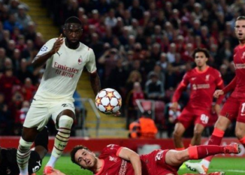 Fikayo Tomori Tegaskan Komitmen untuk AC Milan, Tolak Tawaran Newcastle United