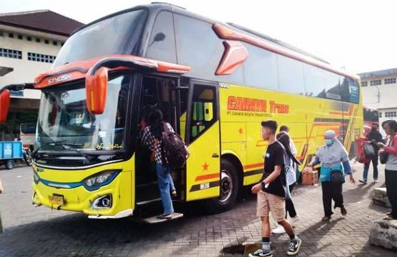 Penyewaan Bus Lebih Mudah dengan Cahaya Trans