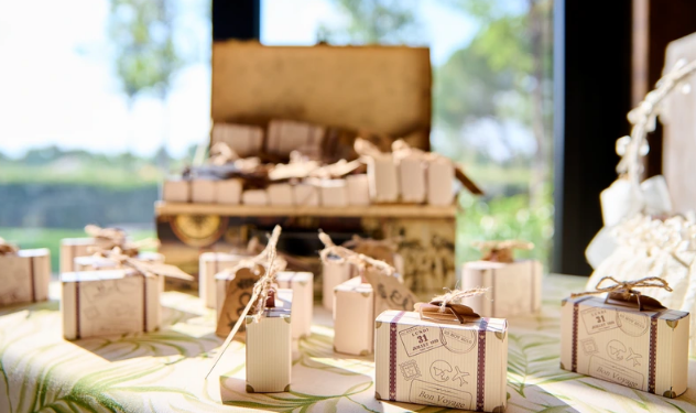 Rekomendasi Souvenir Berguna dan Unik untuk Resepsi Pernikahan