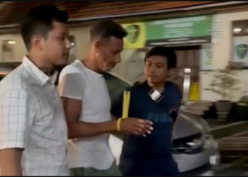 Bule Inggris Naik Motor Ugal-ugalan lalu Aniaya Warga Gianyar