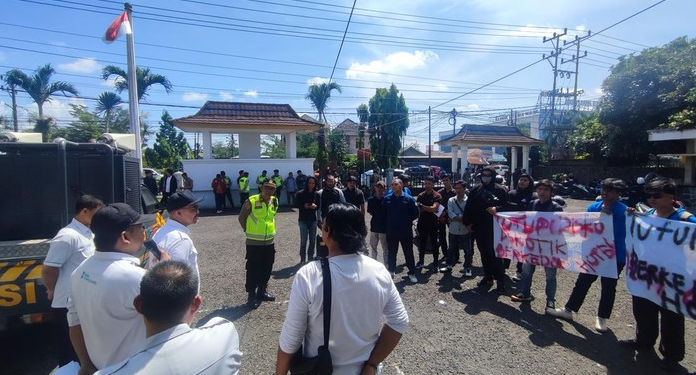 Mahasiswa Lubuklinggau Protes Ada Hotel Bikin Acara DJ-Jual Miras