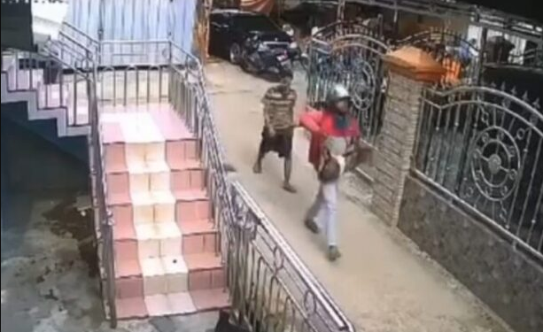 Dua Pencuri Kambing Sore Hari Viral di Medsos, Pemilik Rugi Jutaan Rupiah