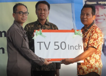 TERKINIPatuh bayar pajak, OKI berikan penghargaan UMKM double steak 77