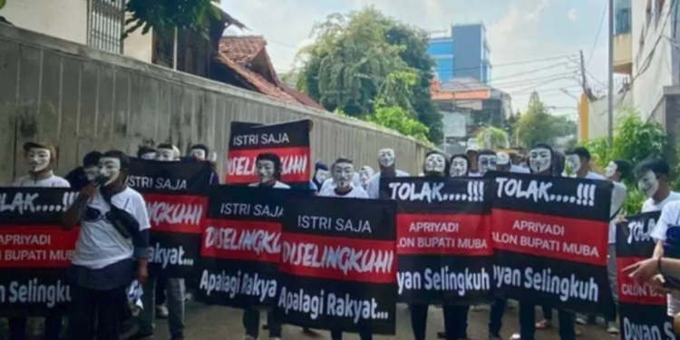 Forum Masyarakat Peduli Moralitas Gelar Demo di DPP Golkar dan PKS, Tolak Pencalonan Apriyadi Sebagai Calon Bupati Muba