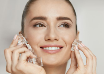 Wajah Cerah dan Glowing Hanya dengan Pakai Es Batu