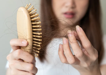 Cara Mengatasi Rambut Rontok Akibat Stress
