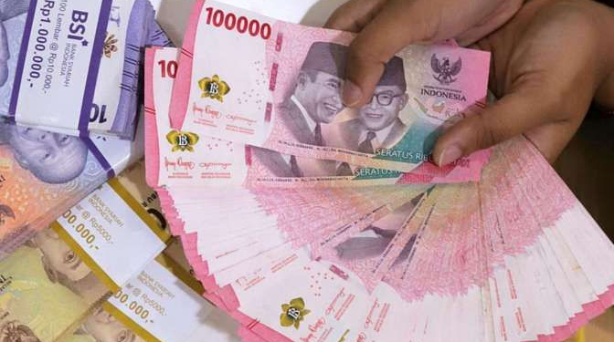 Kurs Rupiah Jisdor Melemah 0,18% ke Rp 16.228 Per Dolar, Senin (22/7)