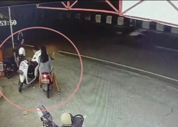 Viral Pasutri di Lubuklinggau Terekam CCTV Curi HP di Box Motor, Nangis Saat Ditangkap, Punya Bayi