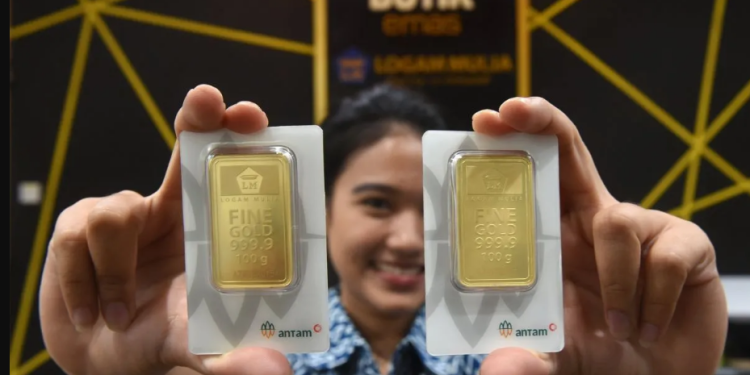 Harga emas Antam hari ini merosot
