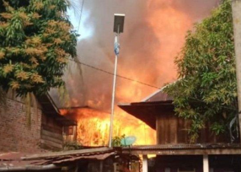 Kebakaran Hebat Terjadi di Pendopo Barat, Empat Lawang, 10 Rumah Hangus Terbakar