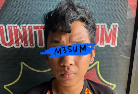 Tampang Pelaku Mesum yang Peluk dan Cium Mahasiswi STIEBI Lubuklinggau