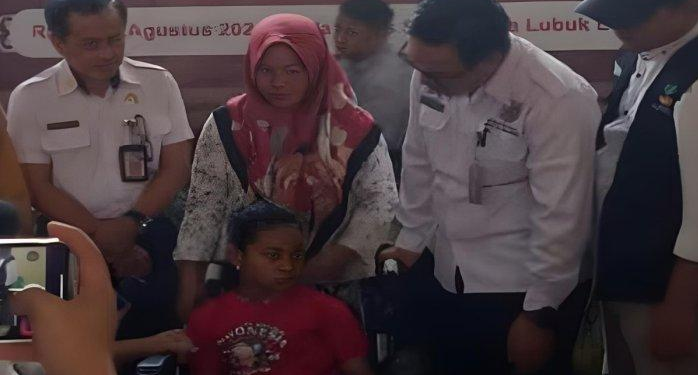 Sedihnya Aisyah Anak Disabilitas di Lubuklinggau, Baru 3 Hari dapat Bantuan Kursi Roda Hilang Dicuri