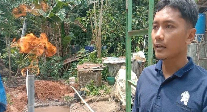 Gali Sumur Buat Usaha Air Galon Malah Muncul Semburan Gas di OKU, Arif Pasrah Rugi Modal Rp 15 Juta