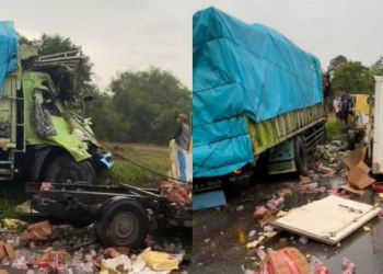 Truk Fuso Adu Kambing Dengan Mobil Box di Jalan Lintas Palembang-Prabumulih, 3 Terluka