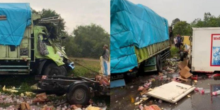 Truk Fuso Adu Kambing Dengan Mobil Box di Jalan Lintas Palembang-Prabumulih, 3 Terluka