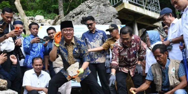 Mendes PDT Ajak Desa Wisata Tampilkan Ciri Khas Daerah untuk Tingkatkan Daya Tarik