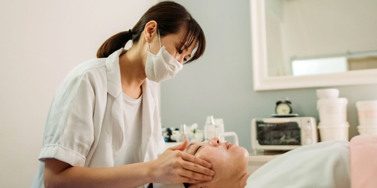 Meningkatkan Senyuman dan Kepercayaan Diri: Solusi Modern untuk Kesehatan Gigi dan Estetika di Winnipeg