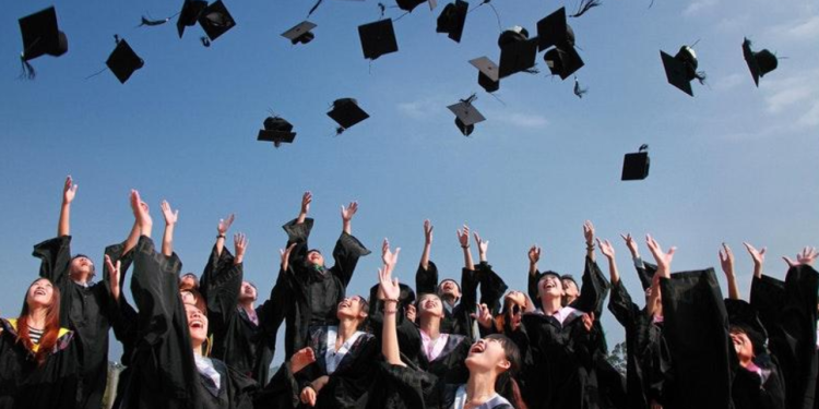 Meningkatkan Akses Informasi dan Peluang Melalui Samudrapikiran.com