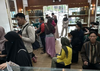 Harga Emas Meroket, Antusiasme Warga Palembang Meningkat Tajam: Galeri 24 Pegadaian Kehabisan Stok