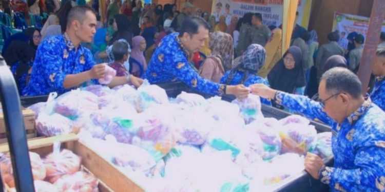 Pemkot Prabumulih Gelar Operasi Pasar Murah untuk Kendalikan Harga Sembako
