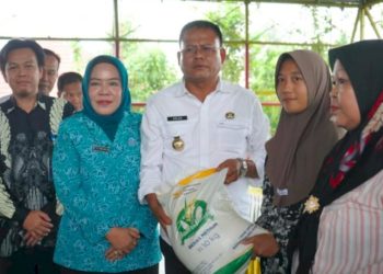 10.056 Warga Prabumulih Terima Bantuan Beras Program CPP untuk Juni–Juli 2025