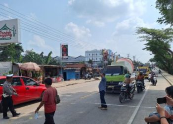Kecelakaan Tragis di Palembang, Gagal Salip Mobil, Pengendara Vespa Tewas Tertabrak Truk