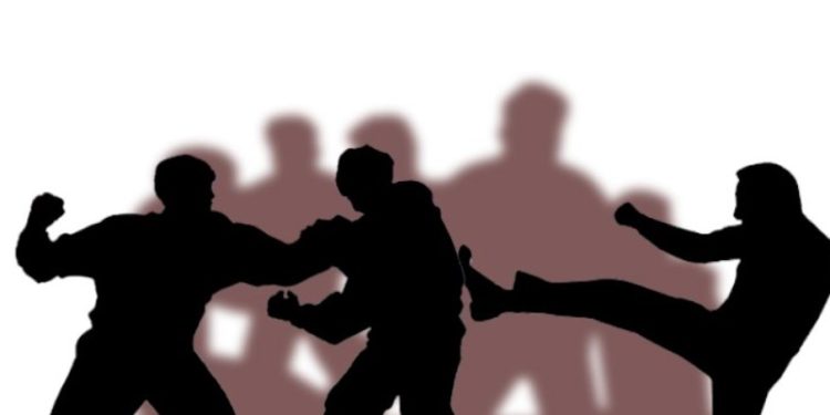 Brutal di Simpang Charitas Palembang, Lima Pemuda Tega Keroyok Korban hingga Nyaris Tewas Dilindas Motor