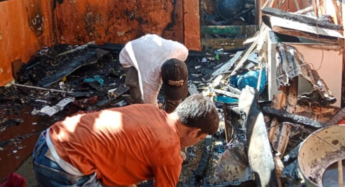 Kompor Gas Meledak Picu Rumah Makan di Palembang Terbakar, 2 Orang Luka