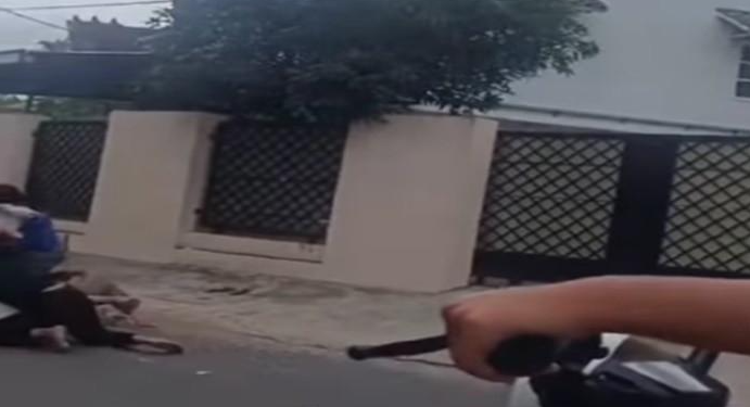 Viral Duel 3 VS 3 Remaja Putri di Palembang, Bergulat di Aspal Jadi Tontonan Teman, ini Kata Polisi