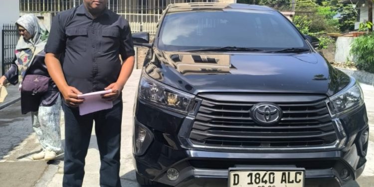 Cari Rental Mobil Terbaik di Bandung?