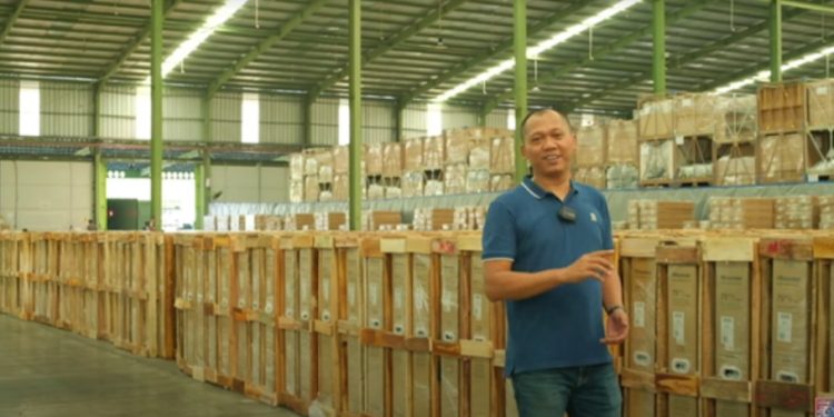 SNG Cargo Sukseskan Distribusi Ribuan Smart Board dari Pemerintah ke Seluruh Nusantara